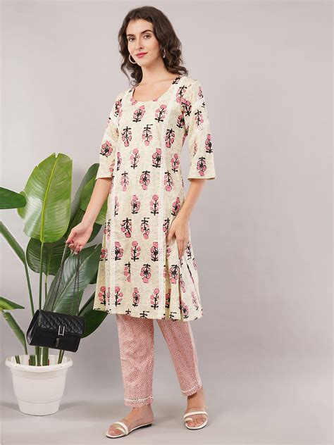 The Power of Accessories: How to Instantly Elevate Any Outfit – Mishy