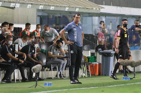 Santos defende marca importante contra a Chapecoense na Vila e tenta ...
