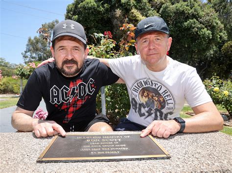 Fans explore Perth, honour Bon Scott ahead of AC/DC return