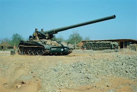 PHOTO: M107 175 mm Self-Propelled Gun in Vietnam | History.info