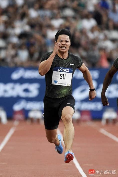 高燃！杭州初中女生运动会上破100米、200米两大纪录，跑出了国家一级运动员水平！