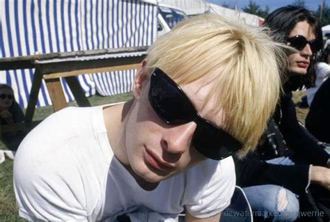 Pin by aleksandrasmertina Александра on Radiohead | Thom yorke, Thom ...