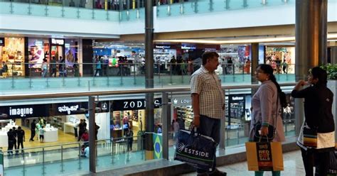 Display Kannada signboards or lose licence: Bengaluru civic body warns ...