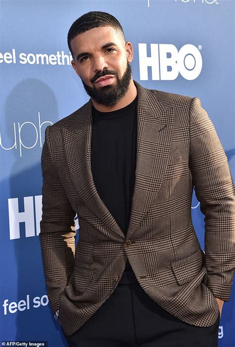 Shock! Kylie Jenner Dating Drake Weeks After Travis Scott Split ...