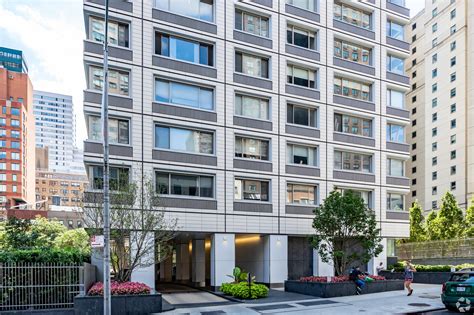 211 E 70th St, New York, NY 10021 - 211 East 70th Street | LoopNet