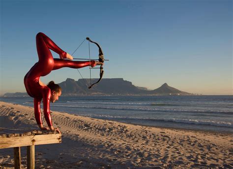 BOW TO BOW ! Acrobatics with a Bow | YACHTZOO