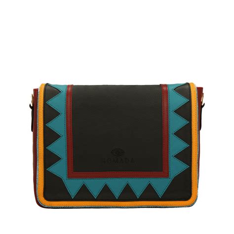 Essentials – Nomada