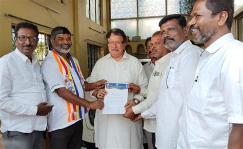 ಹೊಸಪೇಟೆಯ ಗುರು ಪಿಯು ಕಾಲೇಜು ಮುಂಭಾಗದ ವೃತ್ತಕ್ಕೆ ಗೌತಮ ಬುದ್ಧರ ಹೆಸರಿಡಲು ...