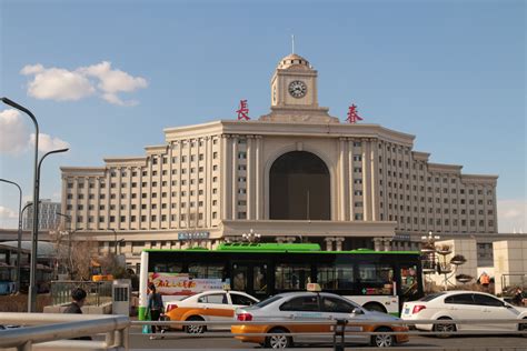 长春市火车站高清图片下载-正版图片500575142-摄图网