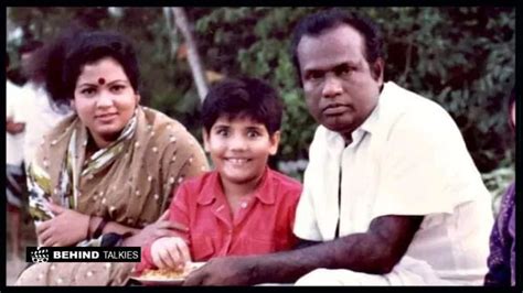 Actor Goundamani Rare Photo With Actor Sathyaraj's Family