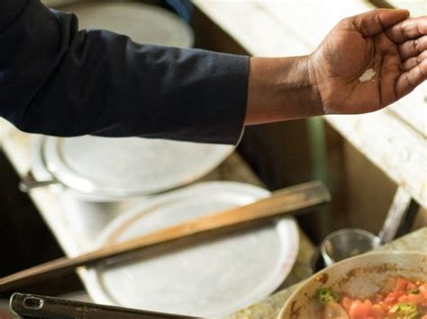 Salt warning labels on restaurant menus key to fight heart, kidney ...