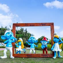 蓝精灵与蘑菇造型雕塑高清图片下载_红动中国