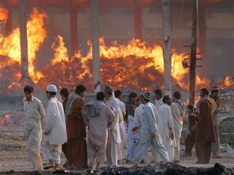 Pakistan: Over 40 shops destroyed in massive blaze at Abbottabad