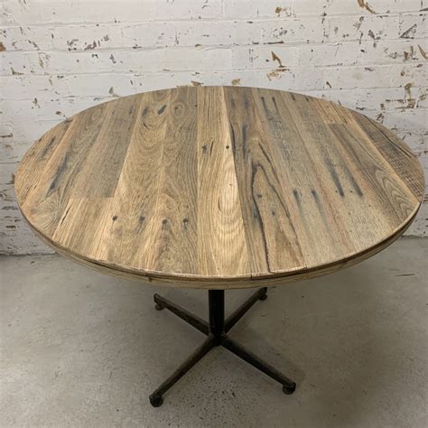 Circle Table Setting Rustic