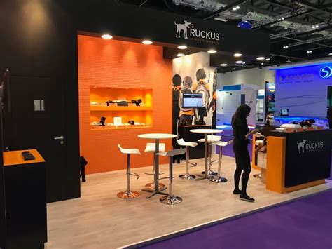 The Event: Customer Reviews, Stands and Services