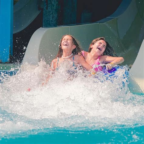 Work and Travel USA ที่ Thundering Surf Waterpark, Beach Haven, NJ กับ ...