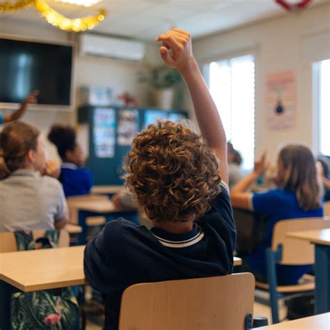 Updates to ICCSD Cell Phone Policy | Post Details