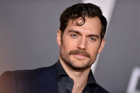Henry Cavill Wiki, Height, Weight, Age, Girlfriend, Family, Biography ...
