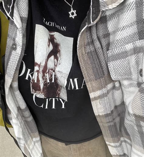 i found zach bryan merch at the thrift store:) : r/zachbryan