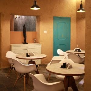 Sponge finish plaster | Earthly yours