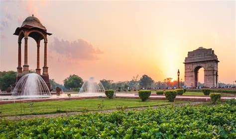 The canopy and the india gate at sunset in new delhi, view from the ...