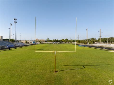 Spanish River Community High School in Boca Raton, FL - Homes.com
