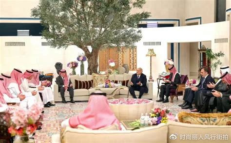沙特富商千金与约旦王储办皇室婚礼-度小视
