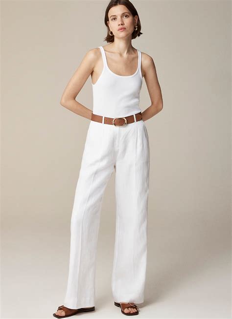 Best White Linen Pants for Women: Versatile and Airy for a Beach Vacay