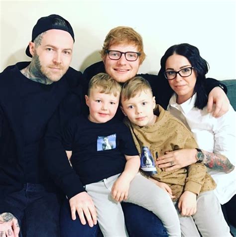 Ed Sheeran Family Ed Sheeran Entertains Shah Rukh Khan And His Family,