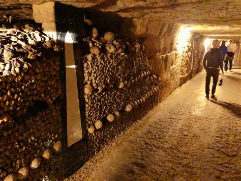 A Self-Guided Visit to the Paris Catacombs - A Sight with Six Million Skeletons • Berkeley ...