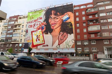 Drumstick-Shaped Lollipops : KFC x Fresquito