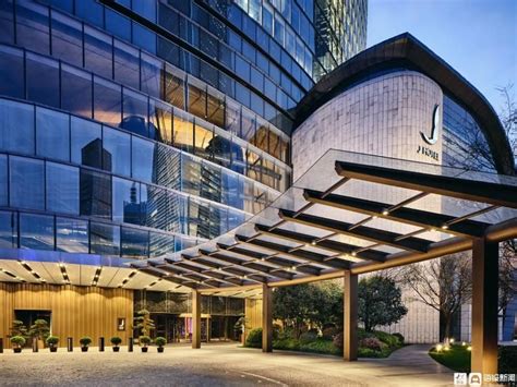 上海中心j酒店 民族品牌闪耀上海之巅全球最高酒店上海中心J酒店开业 绿色建筑