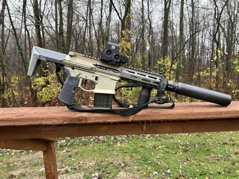 DFCO Die Free Company Kung Fu Grips - Oak Ammo