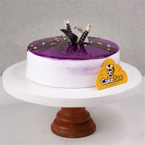CakeBee: Delicious Black Currant Cake