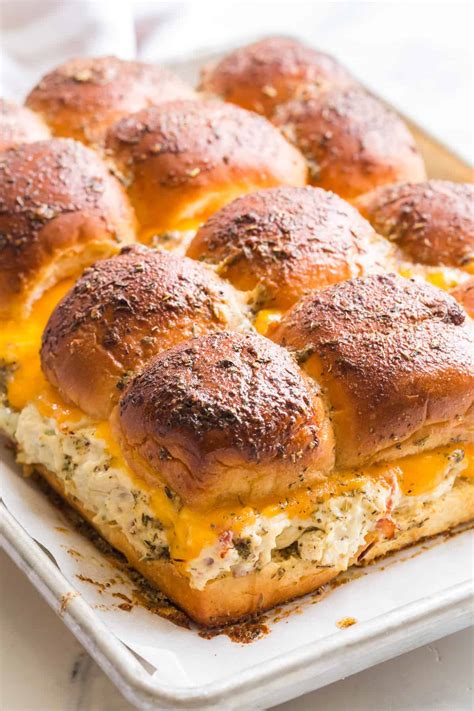 Easy Crack Chicken Sliders (on Hawaiian Rolls) | Busy Day Dinners