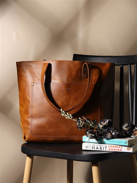 KIER - LEATHER HAND BAG – Art Avenue