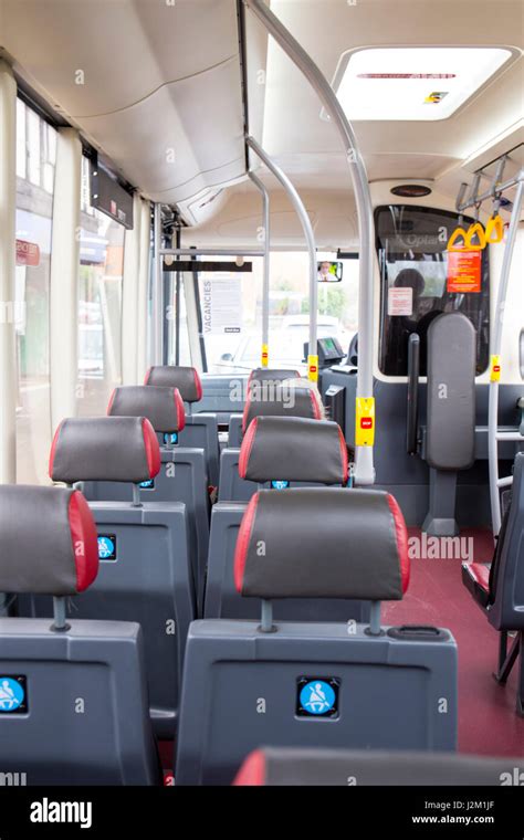 Bus Inside 的图像结果