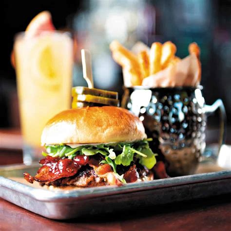 Bar Louie - South Loop Chicago Happy Hour - HHRevolution