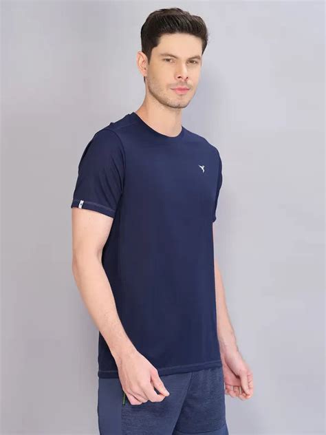 Men Solid Slim Fit Crew Neck T-shirt with TECHNO COOL+