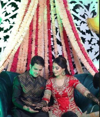 जल्द शादी के बंधन में बंधने जा रहे IAS अतहर आमिर और महरीन काजी! हाथों ...