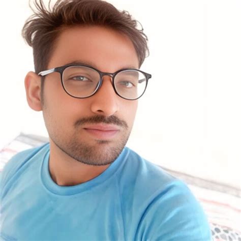 Ravi - Maths teacher - ₹500/h