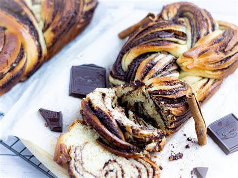 Chocolate Babka (Jewish Chocolate Swirl Bread) | GradFood