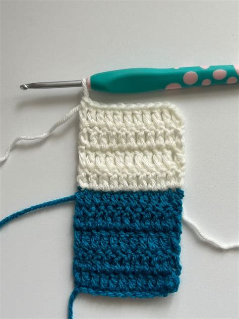 Easy Crochet Color Change To Create A Sharp Edge - Blue Star Crochet
