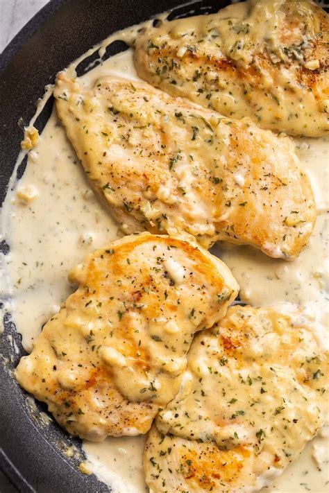 Creamy Garlic Chicken - The Recipe Rebel
