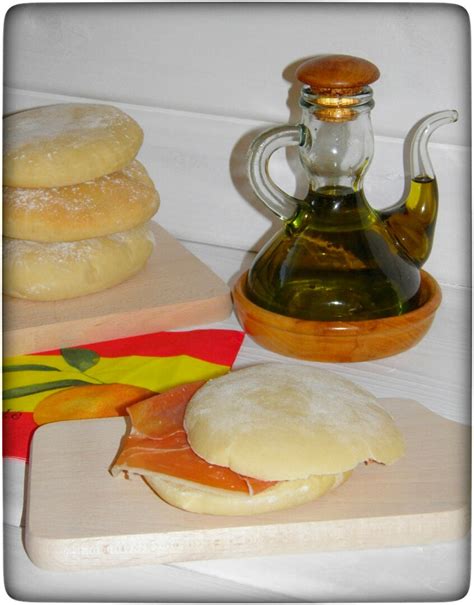 Molletes de Antequera con jamón - Wiewowasistgut