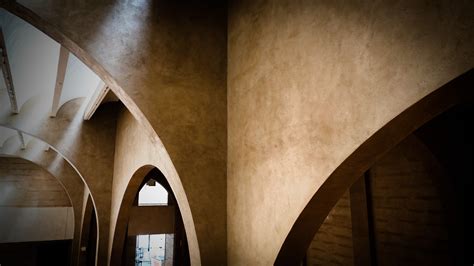 What is Rammed Earth? | Conmarble