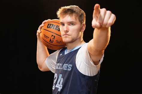 35 Facts About Spencer Tunick - Facts.net