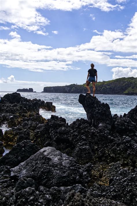 Maui Vs. Big Island: Which One Is Better For You? 2023 - Mike & Laura ...