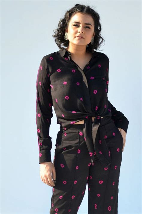 Bandhej Black Shirt – Aapro