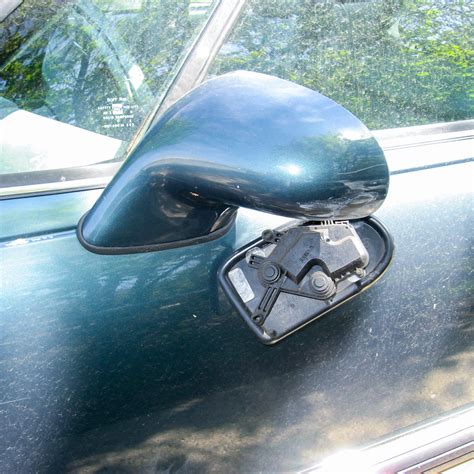Car Side Mirror Replacement Costs & Repairs | AutoGuru